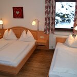 Bild von Gipfelspiel, Dreibettzimmer | © Gästehaus Elisabeth