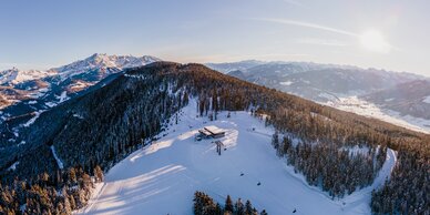 Liftstation in Eben, Skigebiet Monte Popolo, von oben fotografiert. | © TVB Eben-O'MANS