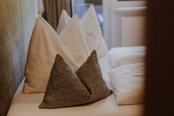 Double Room Basic (1-2 Pers.) Double Room Basic (1-2 Pers.)