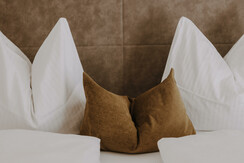 Double Room Comfort (2-3 Pers.) Double Room Comfort (2-3 Pers.)