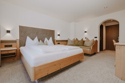 Double Room Comfort (2-3 Pers.) Double Room Comfort (2-3 Pers.)