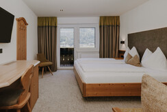 Double Room Comfort (2-3 Pers.) Double Room Comfort (2-3 Pers.)