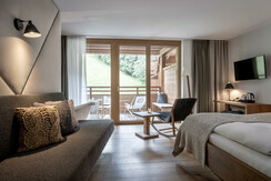 web_goldberg_0623-9437