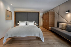 web_goldberg_0623-9447