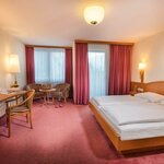 Photo of Doppelzimmer 26qm "Komfort" mit Dusche, WC, Balkon