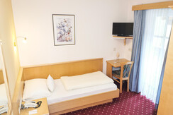 Basic & Classic | max. 1 Pers. | Balkon | 13m²