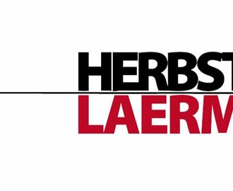 Schwarz-rotes Logo mit Schriftzug „Herbstlärm“, das Wort „Herbst“ über einer Linie, „Lärm“ darunter | © Kultur:Plattform