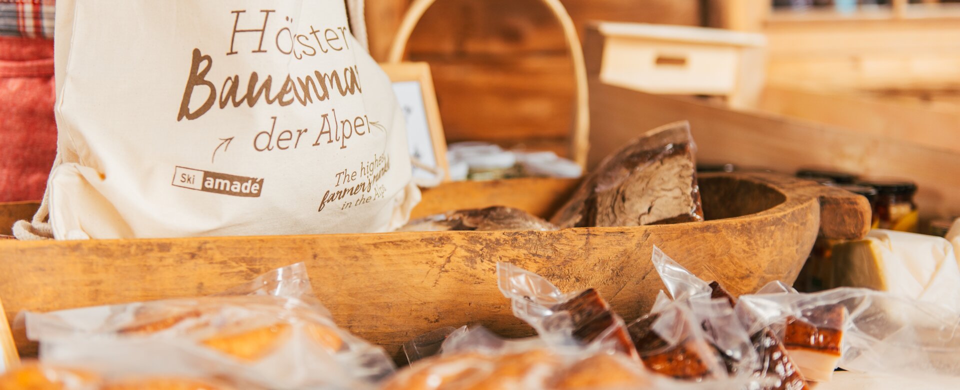 The highest farmer's market in the Alps in Ski amadé.
