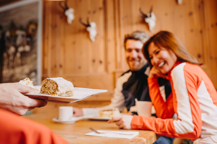 TASTE Ski amadé - der beste Geschmack aus Österreichs Bergen in gemütlichen Hütten TASTE Ski amadé - der beste Geschmack aus Österreichs Bergen in gemütlichen Hütten