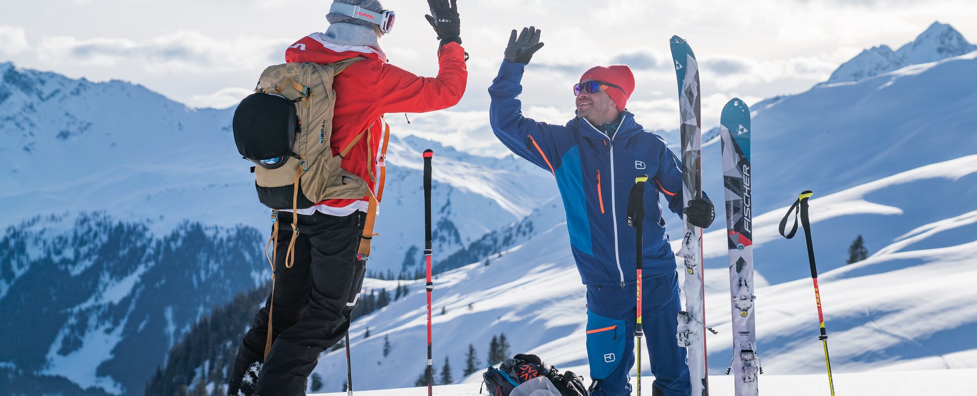 Skitour Pärchen, High Five | © Gasteinertal Tourismus GmbH, Christoph Oberschneider